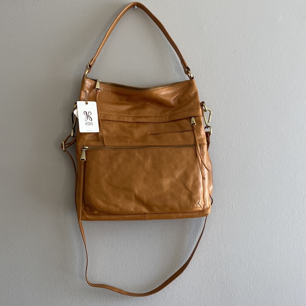 ๐ค๐NWT HOBO Leather Shoulder/Crossbody bag. - Picture 14 of 15